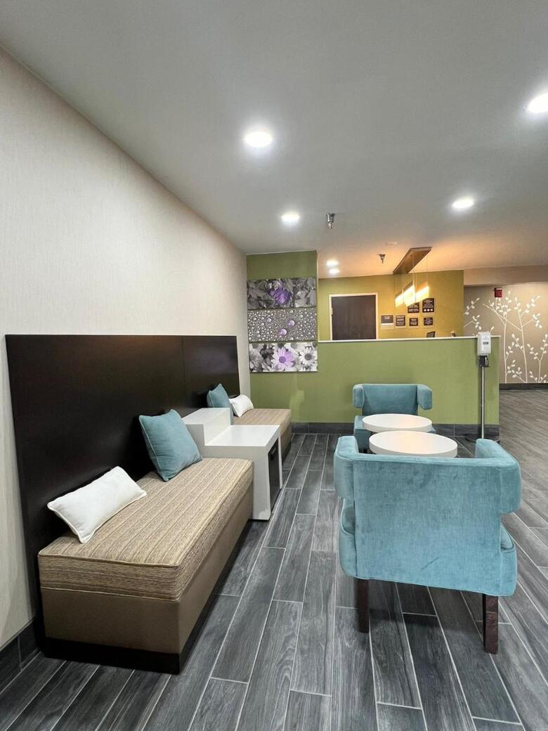 Hotel Americinn By Wyndham Salina