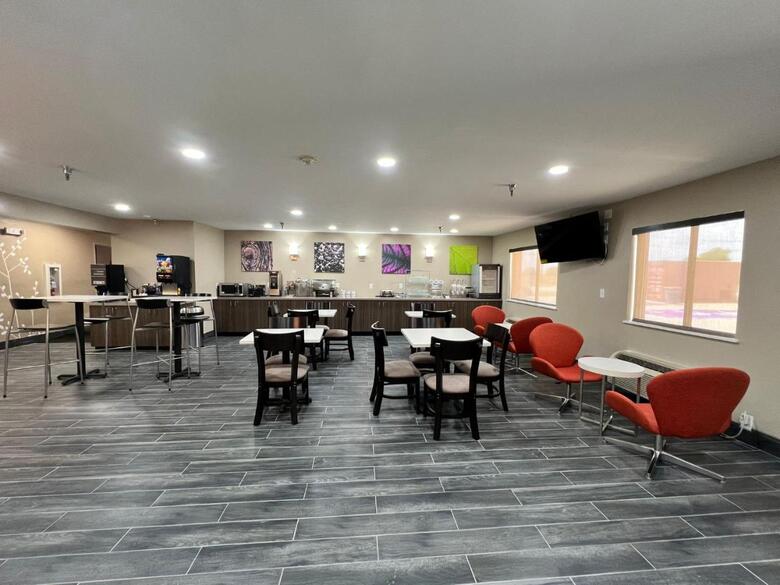Hotel Americinn By Wyndham Salina