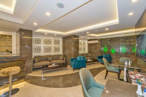 Apartamentos Bisetun Hotel