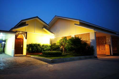 Hotel Roses Huahin