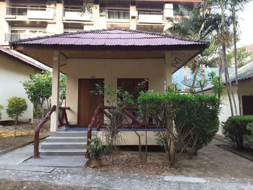 Adam Bungalow