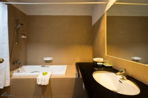 Hotel Krabi Aquamarine Resort & Spa