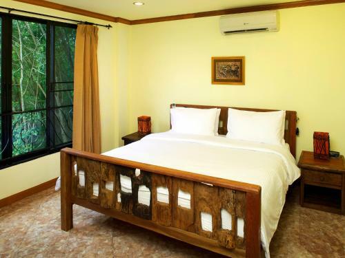 Thara Bayview Villa
