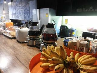 Hotel Fulfill Phuket Hostel