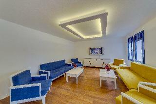 Santa Family Club Hotel