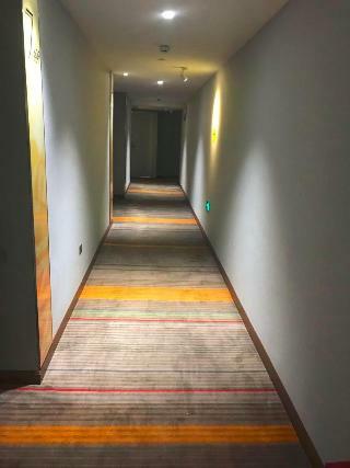 Hotel 7 Days Inna Lhasa Ali Shanxi Road
