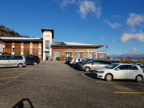 Albergue Hotel Du Val