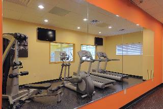 Hotel Country Inn & Suites