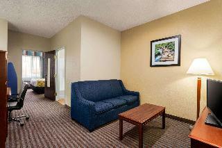 Hotel Baymont By Wyndham Elizabethtown