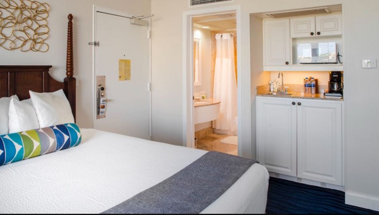 Hotel Tradewinds Island Grand Resort