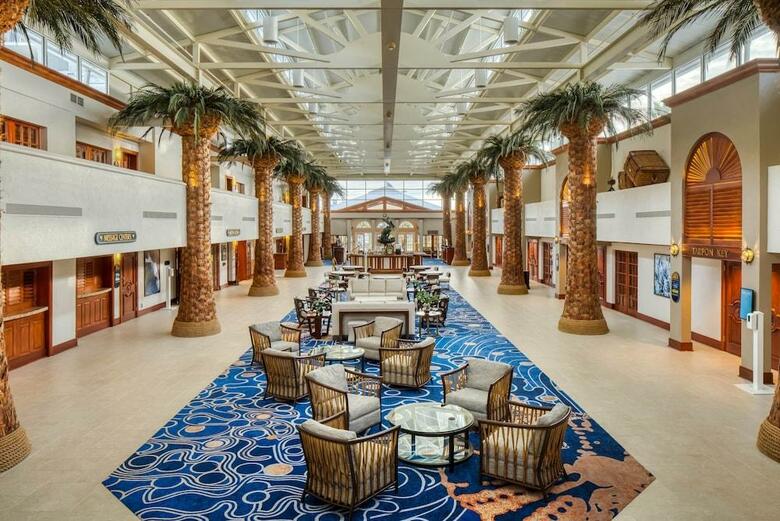 Hotel Tradewinds Island Grand Resort