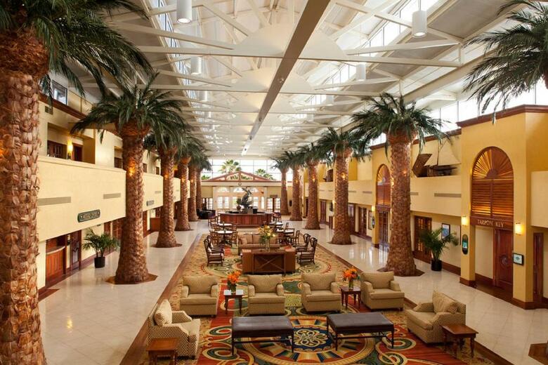 Hotel Tradewinds Island Grand Resort