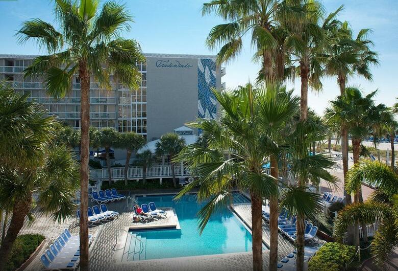 Hotel Tradewinds Island Grand Resort