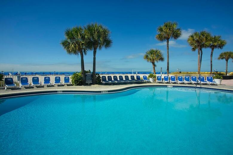 Hotel Tradewinds Island Grand Resort