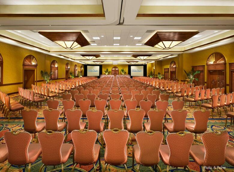 Hotel Tradewinds Island Grand Resort