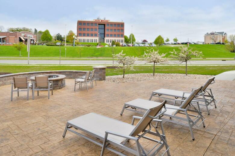Hotel Holiday Inn Express And Suites Madison