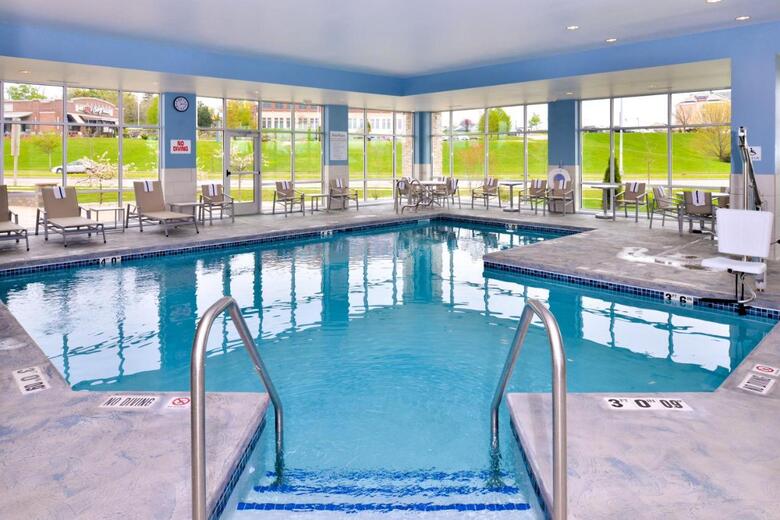 Hotel Holiday Inn Express And Suites Madison