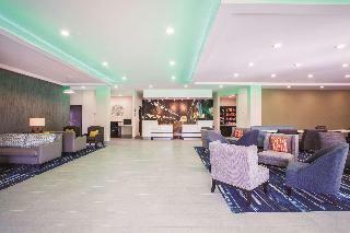 La Quinta Inn Suites By Wyndham Cullman