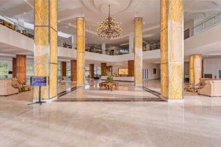 Le Eminence Puncak Hotel Convention & Resort