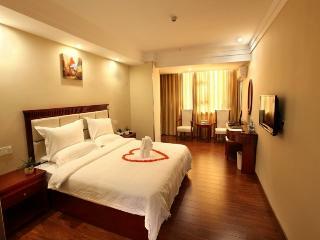 Hotel Greentree Inn Yalongwan Yingbin Ave Jiyang