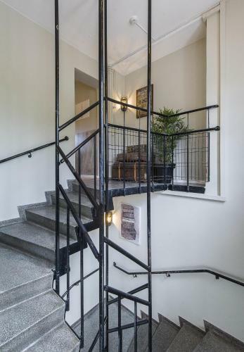 Hostel Above