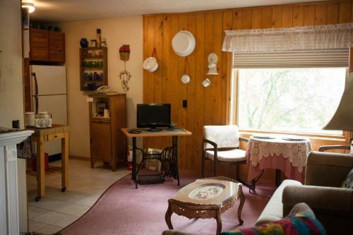 Hotel Taste Of Alaska-lodge