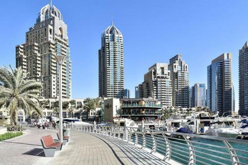 2 Bedroom Apartment In Marina Diamond 4
