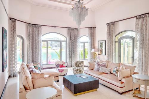 Dream Inn - Los Palma's Beachfront Villa