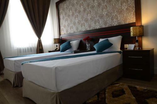 Arg Hotel