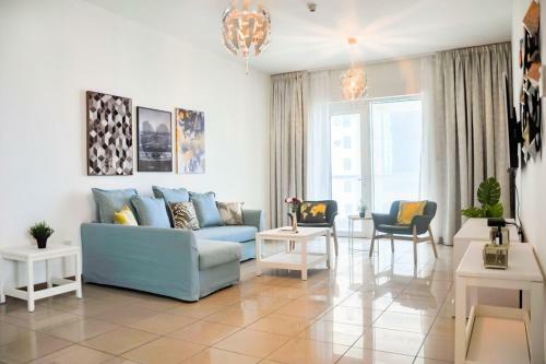 Apartamento Upgraded 2 Bd W Sea Views - Accommodates 6!