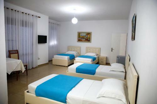 Hotel Tirona
