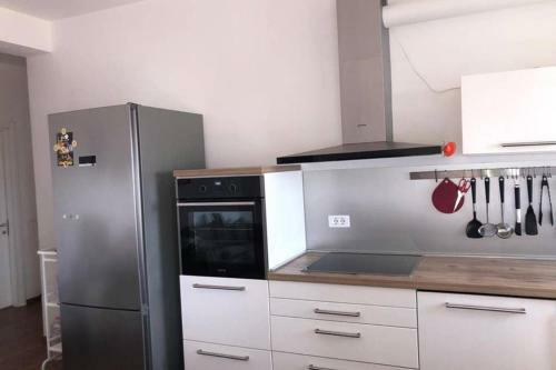 White Rocks - Spacious And Cute Apartment By The Sea