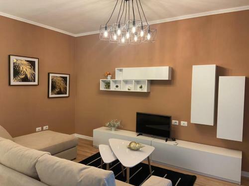 City Center& Sea View Apartment
