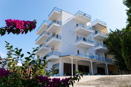 Lovely 2-bedroom Apartment In Saranda