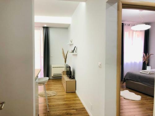 Opera Apartments - Choose Balkans