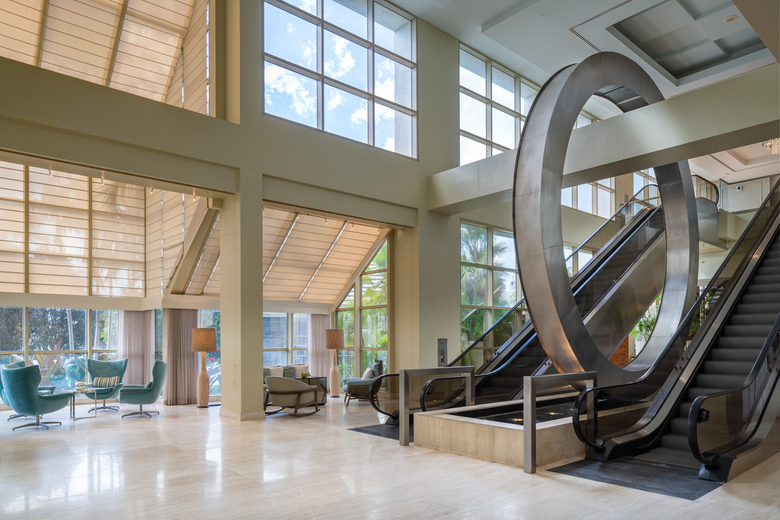 Hotel Naples Grande Beach Resort
