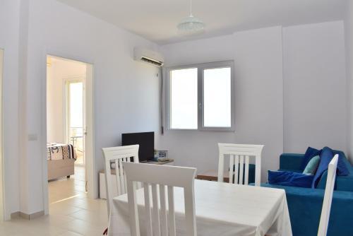 Sea View Apartment - 007