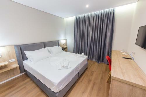 Class Hotel