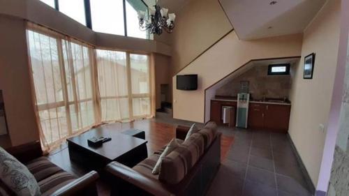 Dilijan Villa 12