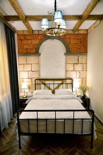 Retro Hostel & Tours