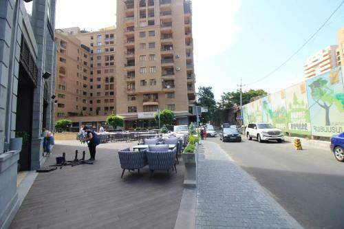 Buzand Apartment