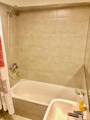 Apartamento Hollywood Studios 1