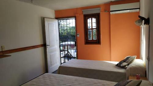 Albergue Casona Poeta Airport