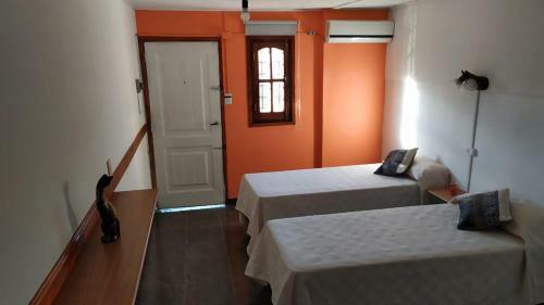 Albergue Casona Poeta Airport