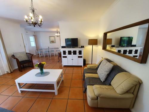 Hostal Paradiso Guesthouse & Self-catering Cottage