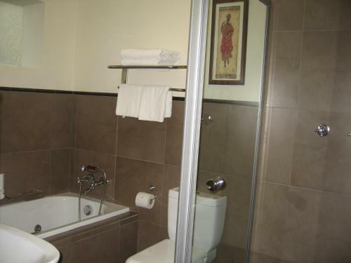 Hostal Paradiso Guesthouse & Self-catering Cottage