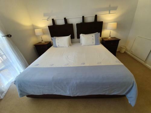 Hostal Paradiso Guesthouse & Self-catering Cottage