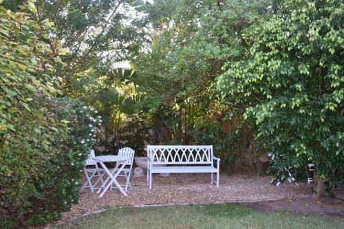 Hostal Paradiso Guesthouse & Self-catering Cottage