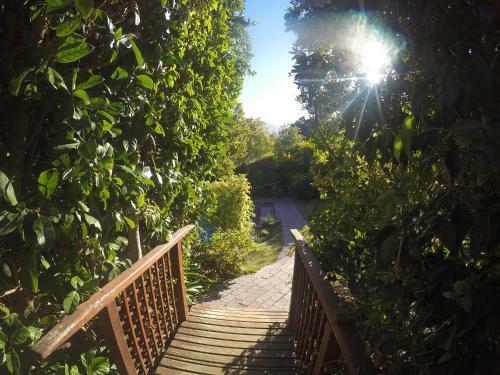 Hostal Paradiso Guesthouse & Self-catering Cottage