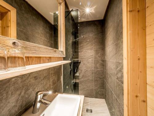 Mountain-view Apartment In Finkenberg With Sauna